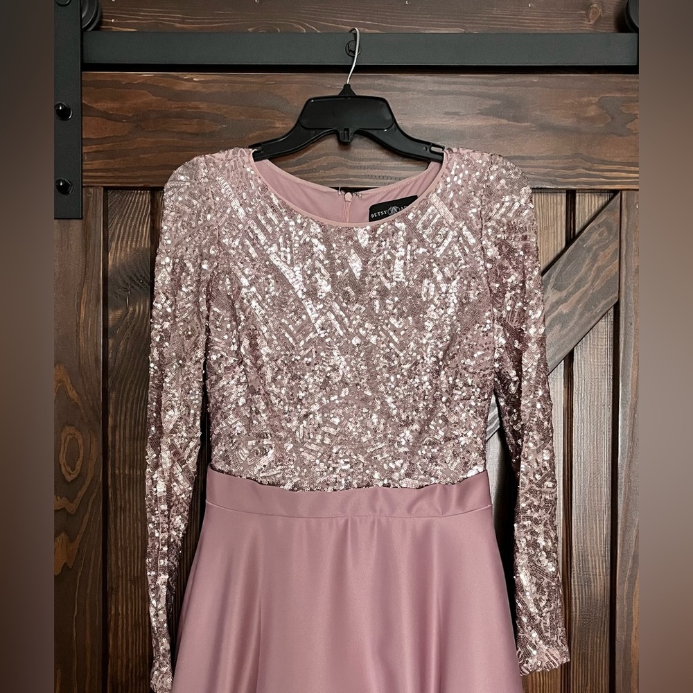 Formal Dress - New with tags - Picture 3 of 5